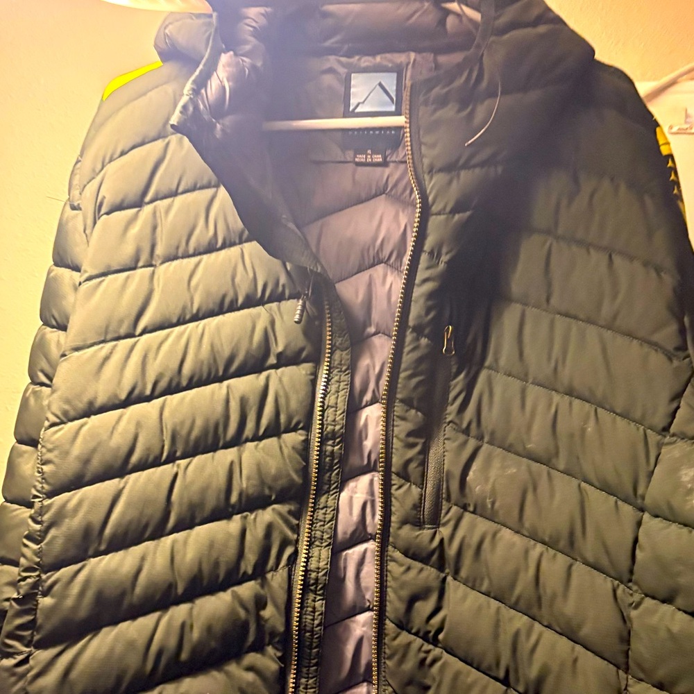 Men’s green jacket